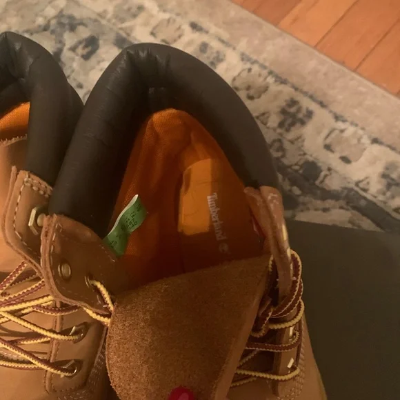 Woman’s timberland Waterville boots - Picture 5 of 9